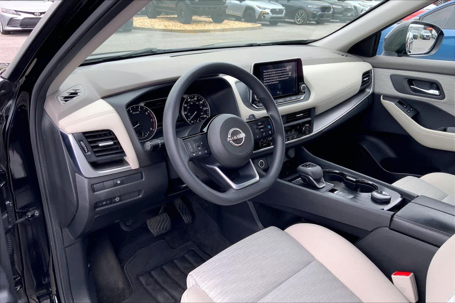 Used 2023 Nissan Rogue SV AWD/4WD image 17
