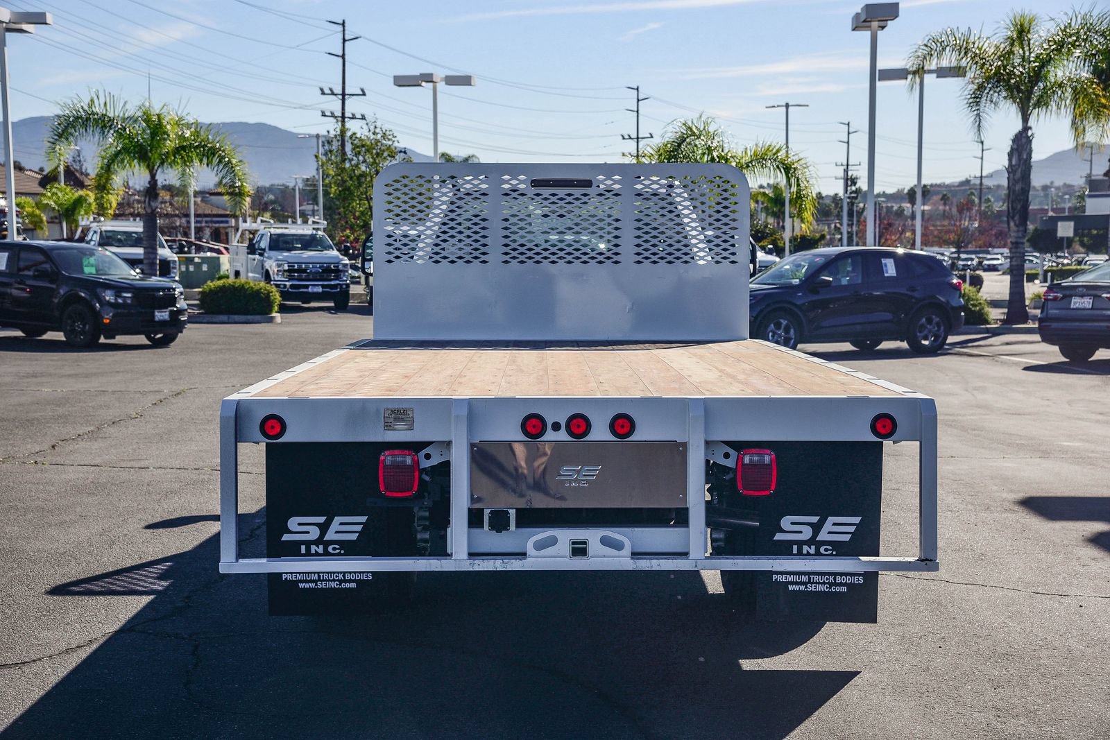 New 2026 Ford F550 4x4 Regular Cab Super Duty image 5