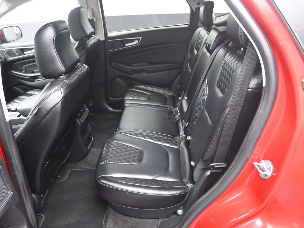 Used 2024 Ford Edge Titanium image 28