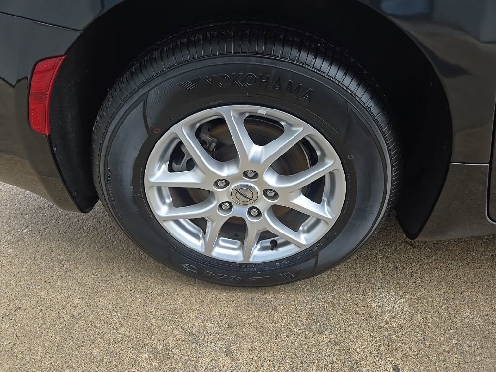 Used 2024 Chrysler Pacifica Touring-L image 21