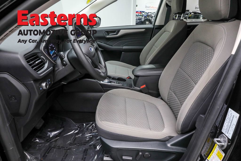 Used 2022 Ford Escape SE image 14