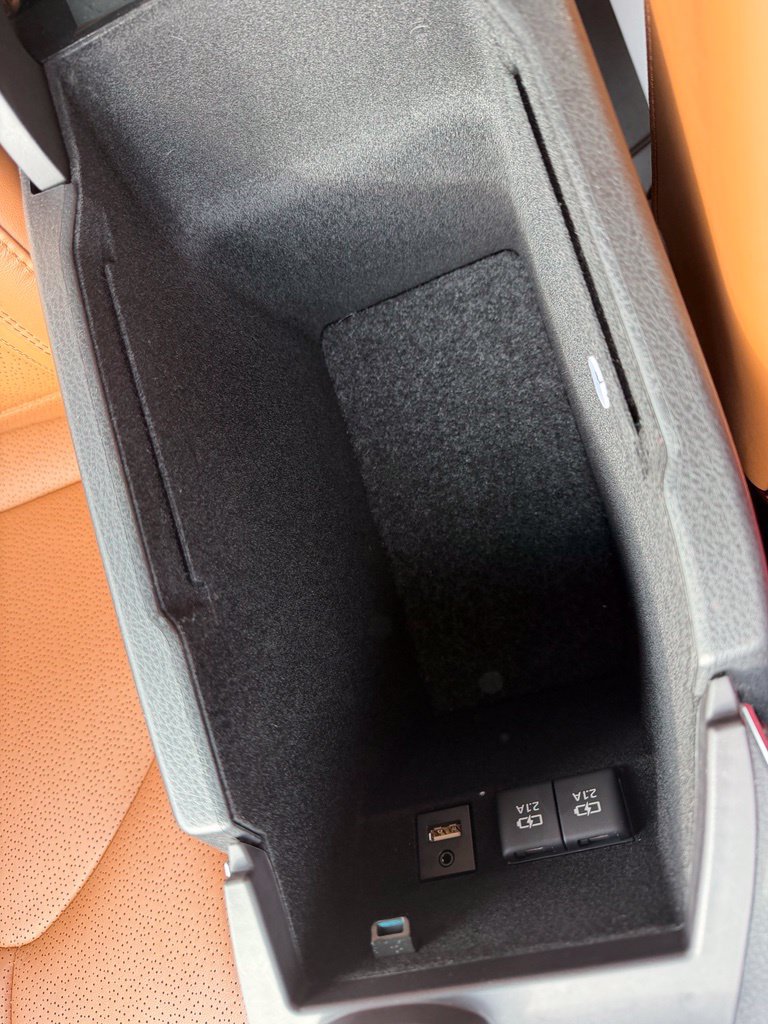 Certified 2020 Toyota Avalon Limited w/ Advanced Safety Package FWD image 25