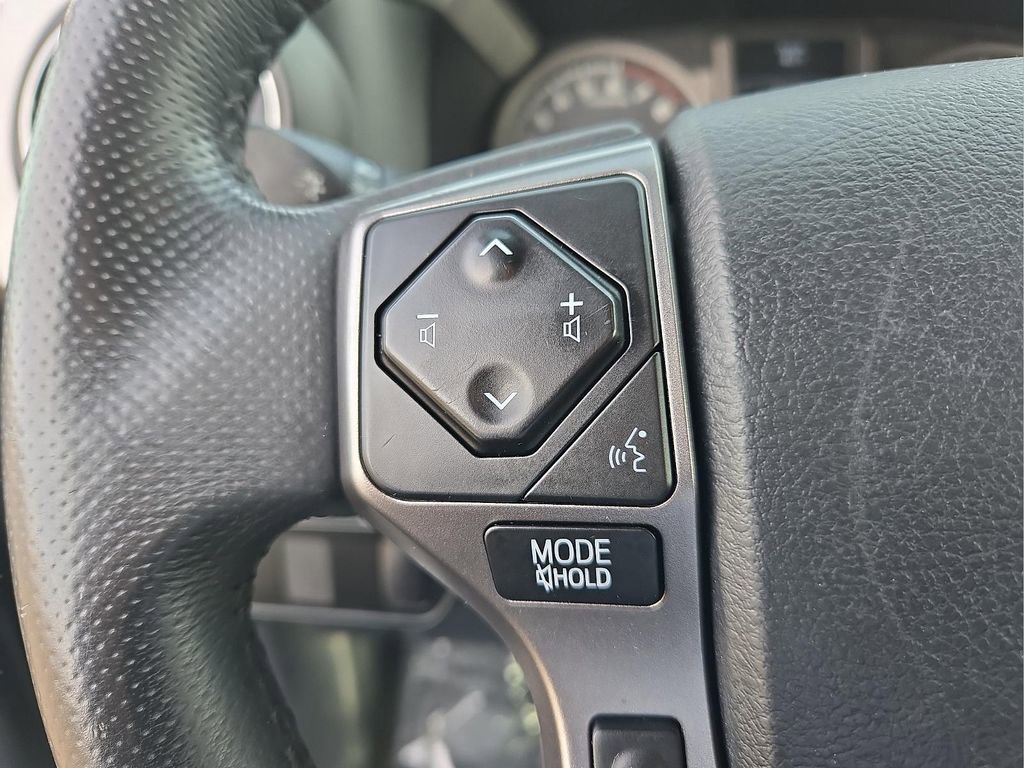 Used 2017 Toyota Tacoma SR5 w/ Tow Package image 21