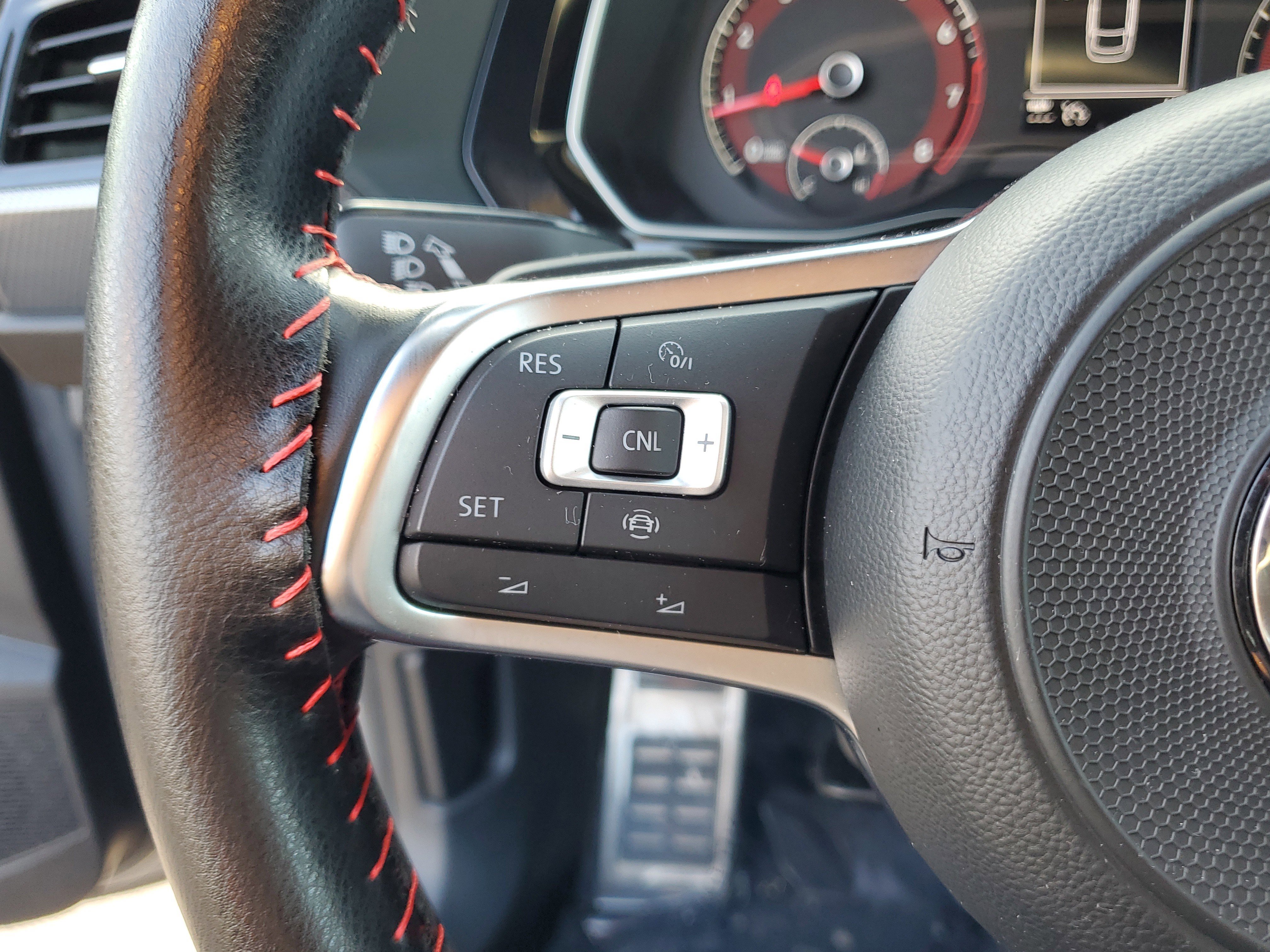 Used 2019 Volkswagen Jetta GLI image 25