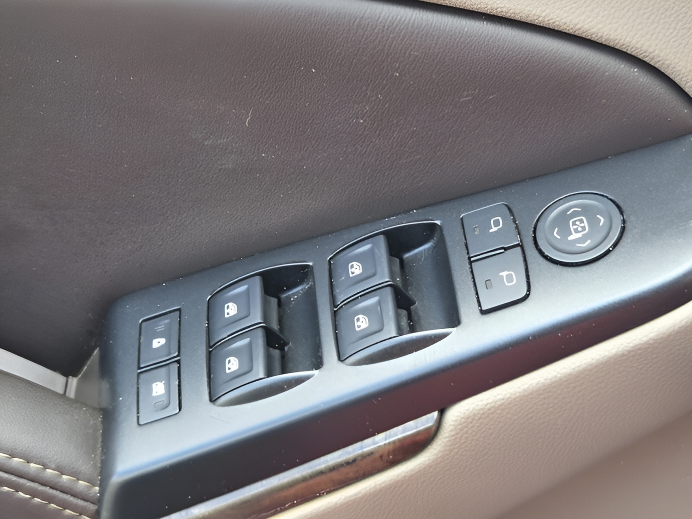 Used 2016 Chevrolet Tahoe LT RWD image 26