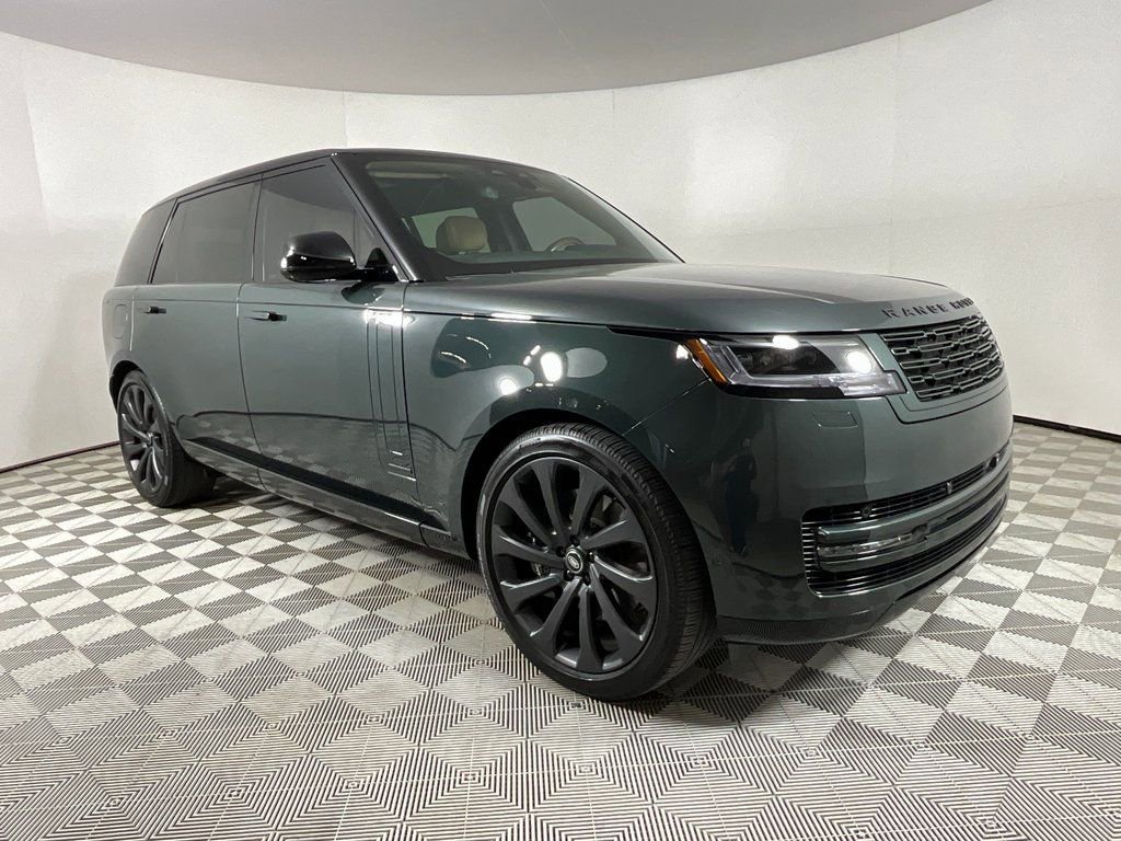 Used 2025 Land Rover Range Rover Long Wheelbase Autobiography image 6