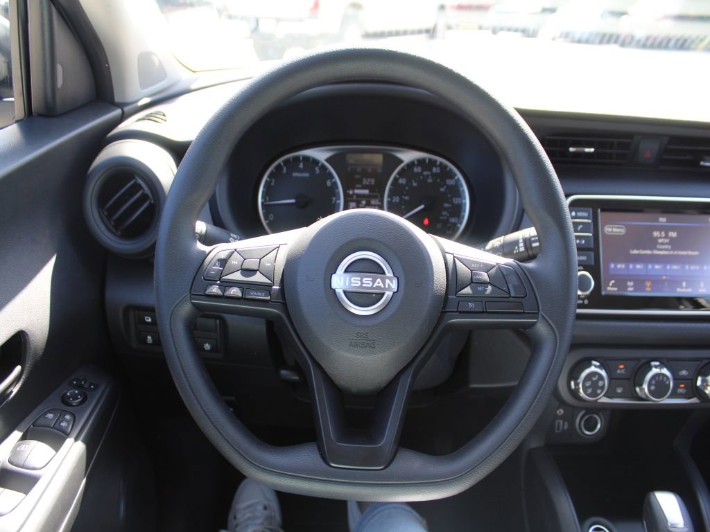Used 2025 Nissan Kicks Play S FWD image 17