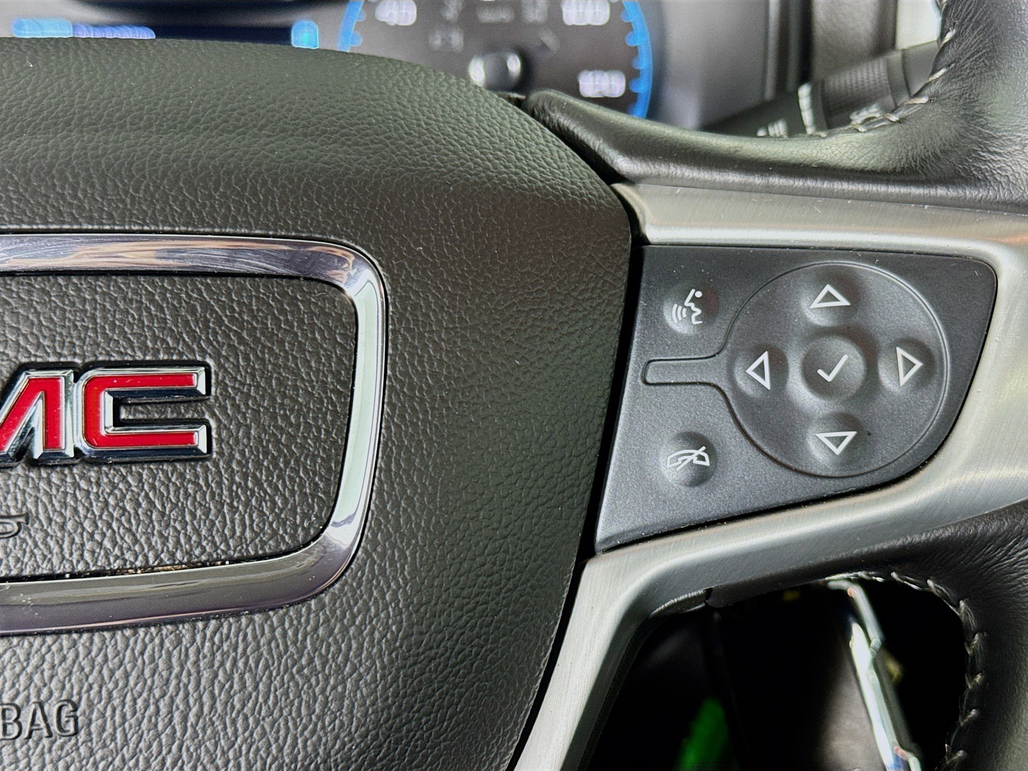 Used 2018 GMC Canyon SLT image 14