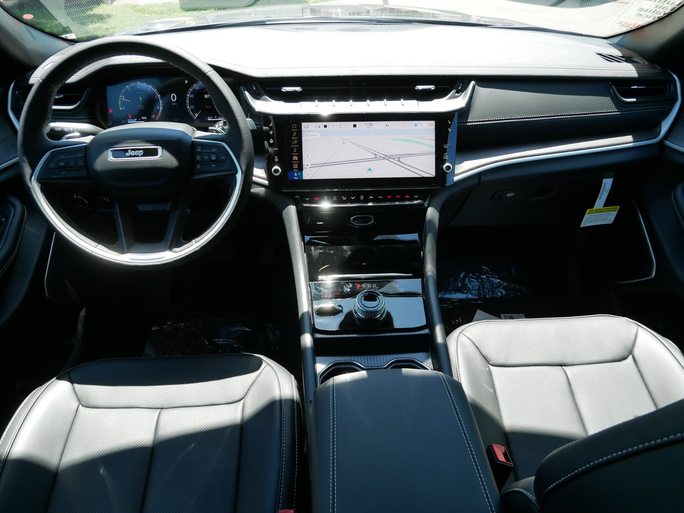 New 2026 Jeep Grand Cherokee Limited AWD/4WD image 12