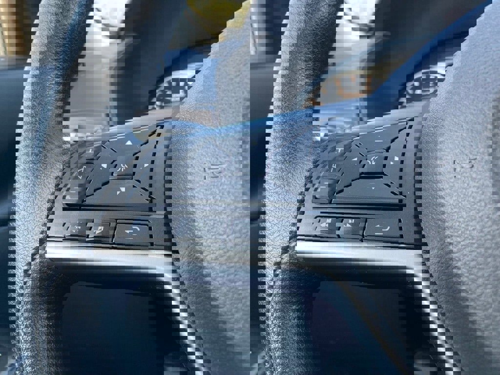 Used 2024 Nissan Altima 2.5 SV image 15