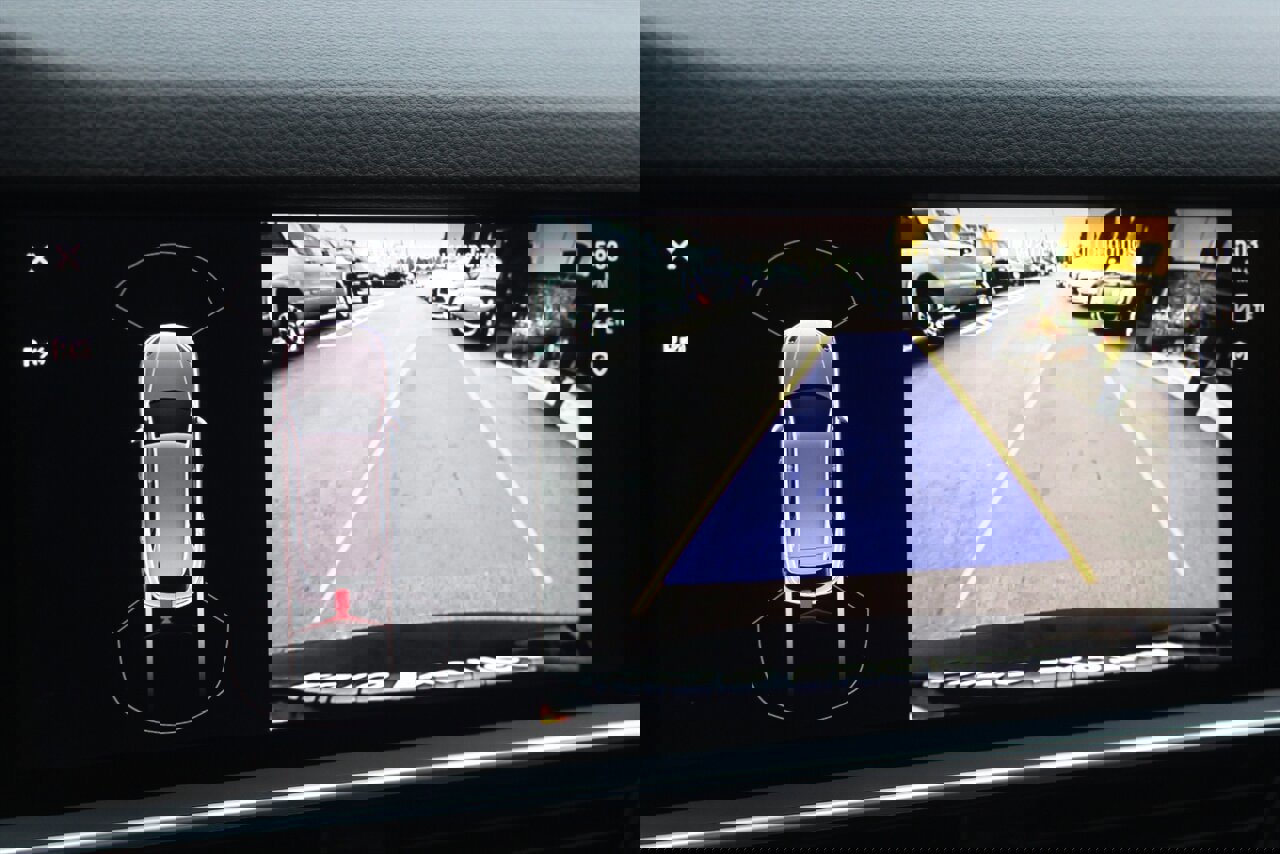 Used 2022 Porsche Cayenne Platinum Edition AWD/4WD image 10