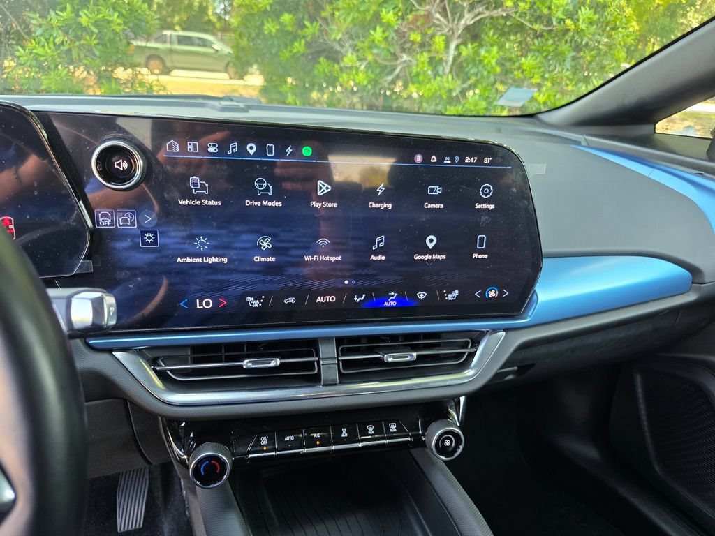 Certified 2024 Chevrolet Equinox EV LT w/ LPO, Blackout Package FWD image 16