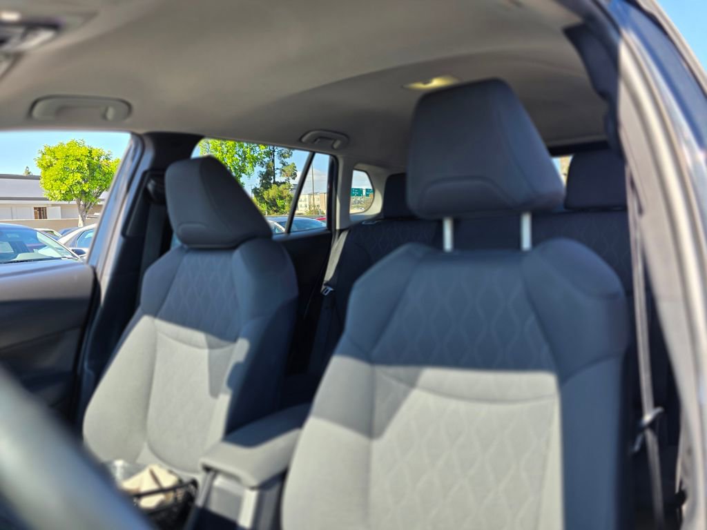 Used 2022 Toyota Corolla Cross LE FWD image 14