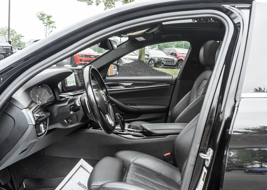 Used 2023 BMW 530e RWD image 24