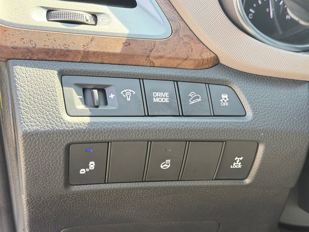 Used 2018 Hyundai Santa Fe Sport w/ 2.4L Tech Package 04 image 10