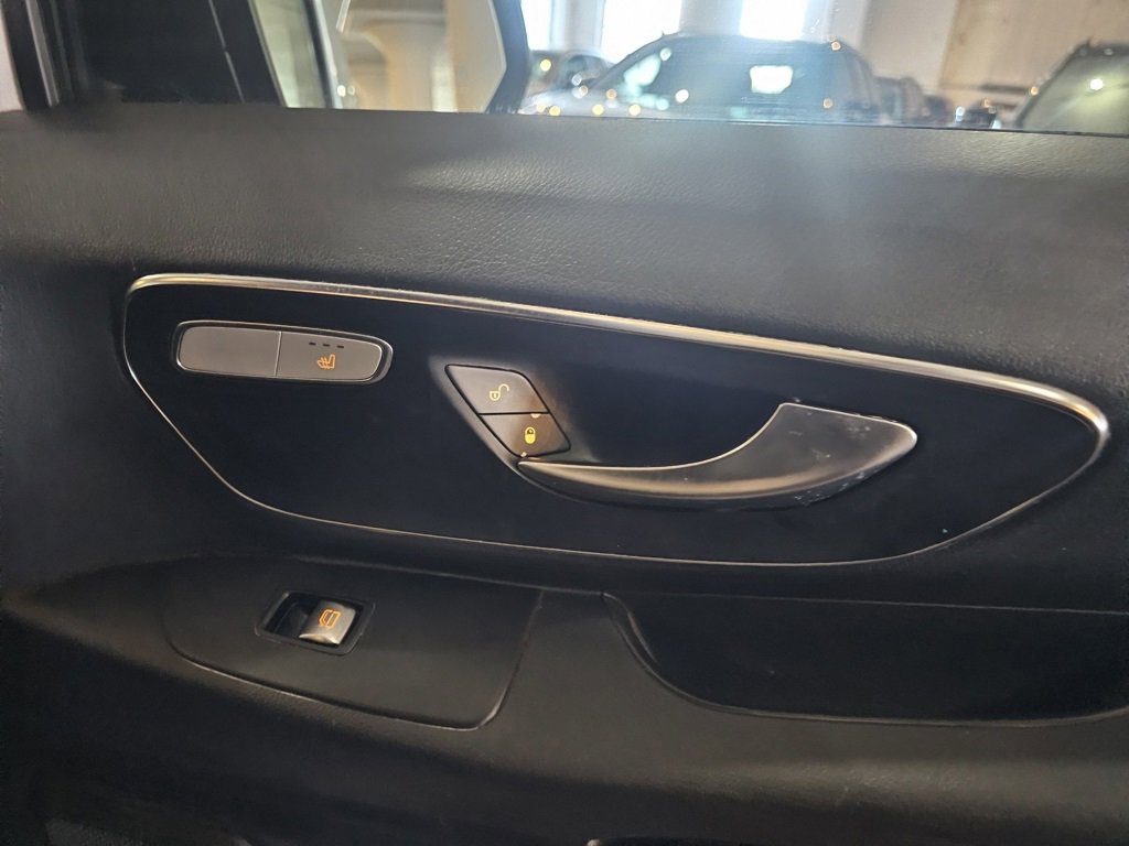 Used 2016 Mercedes-Benz Metris Passenger image 12