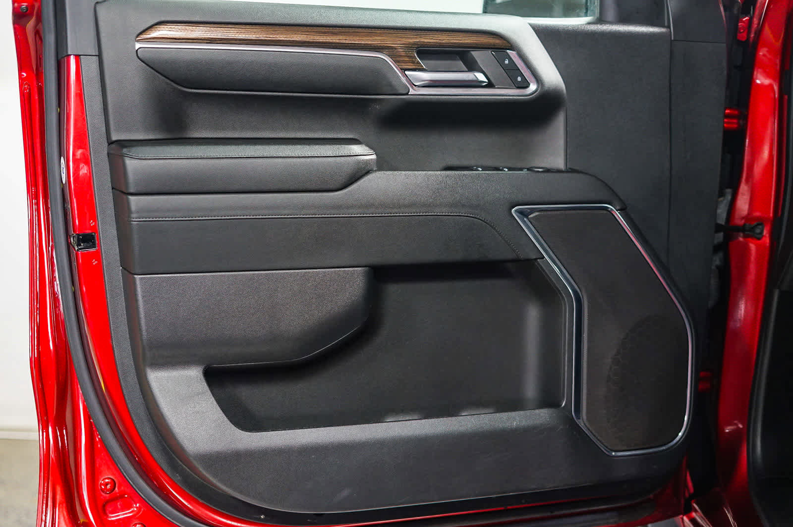 Used 2023 Chevrolet Silverado 1500 RST w/ Z71 Off-Road Package image 24