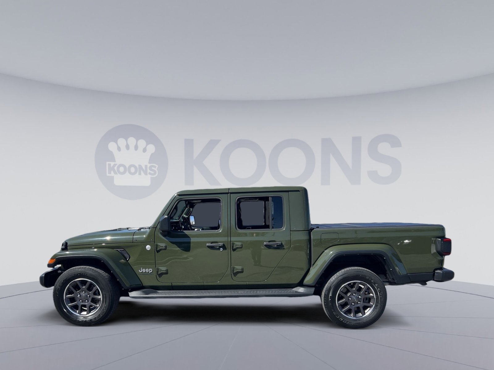 Used 2021 Jeep Gladiator Overland w/ Popular Equipment Package image 2