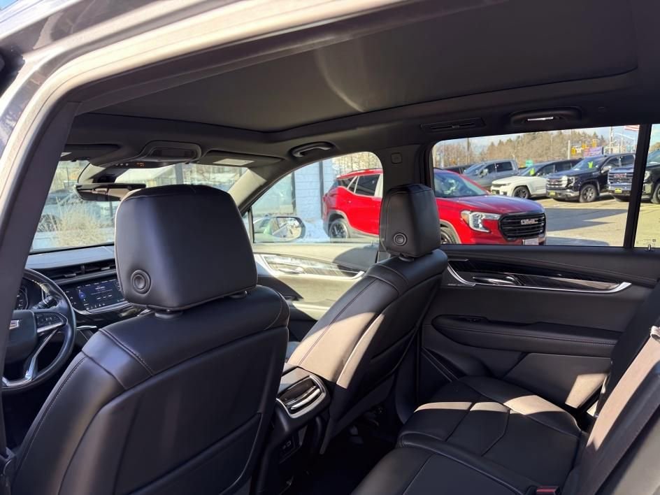 Certified 2020 Cadillac XT6 Premium Luxury image 11