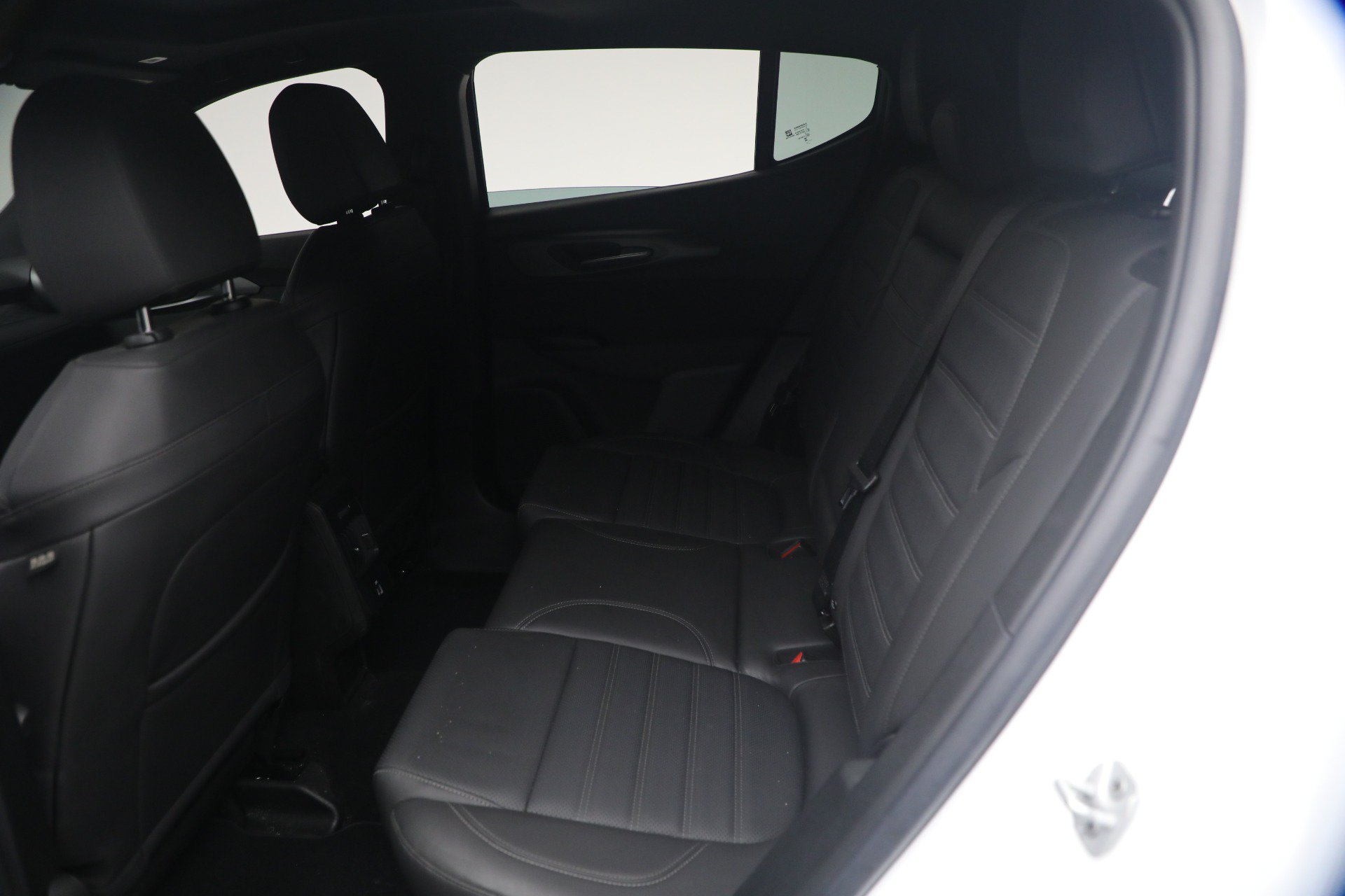 Used 2024 Alfa Romeo Tonale Ti w/ Premium Interior Package AWD/4WD image 21
