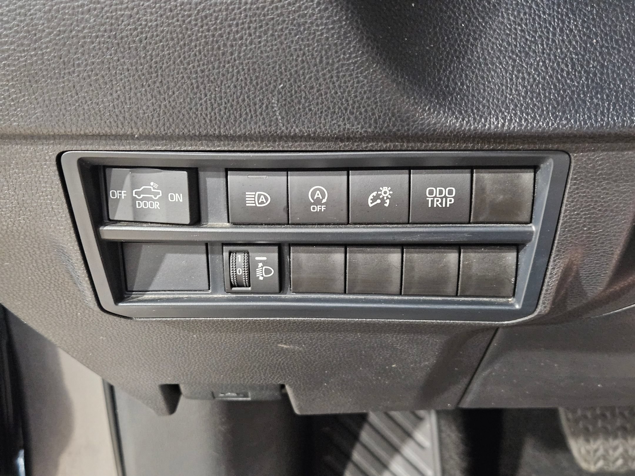 Used 2025 Toyota Tundra SR5 AWD/4WD image 24