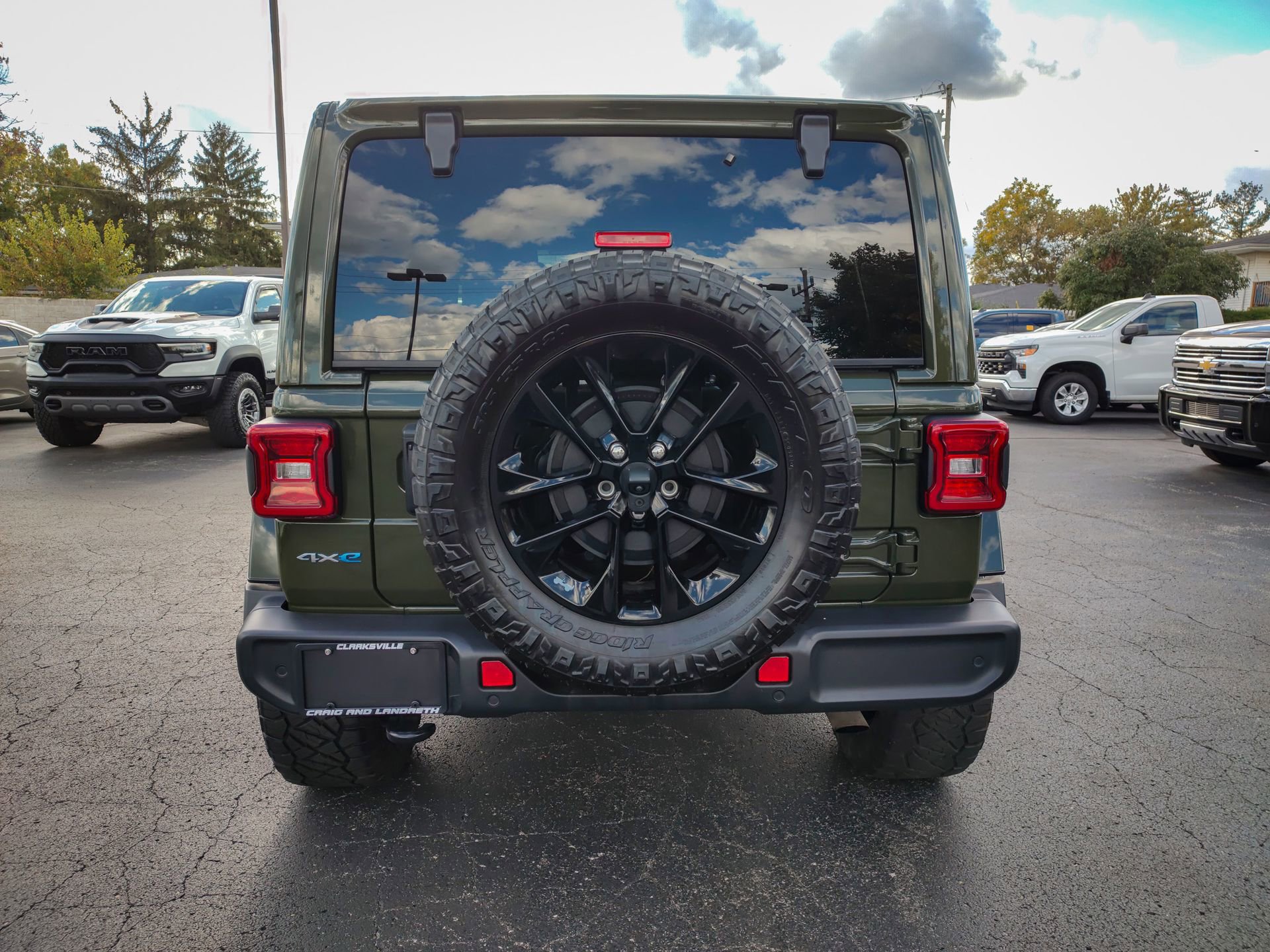 Used 2021 Jeep Wrangler Unlimited Sahara w/ Cold Weather Group image 27