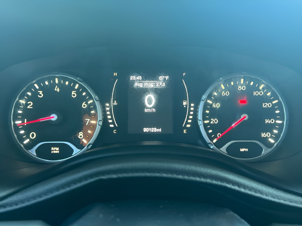 Used 2016 Jeep Renegade Sport w/ Power & Air Group FWD image 21