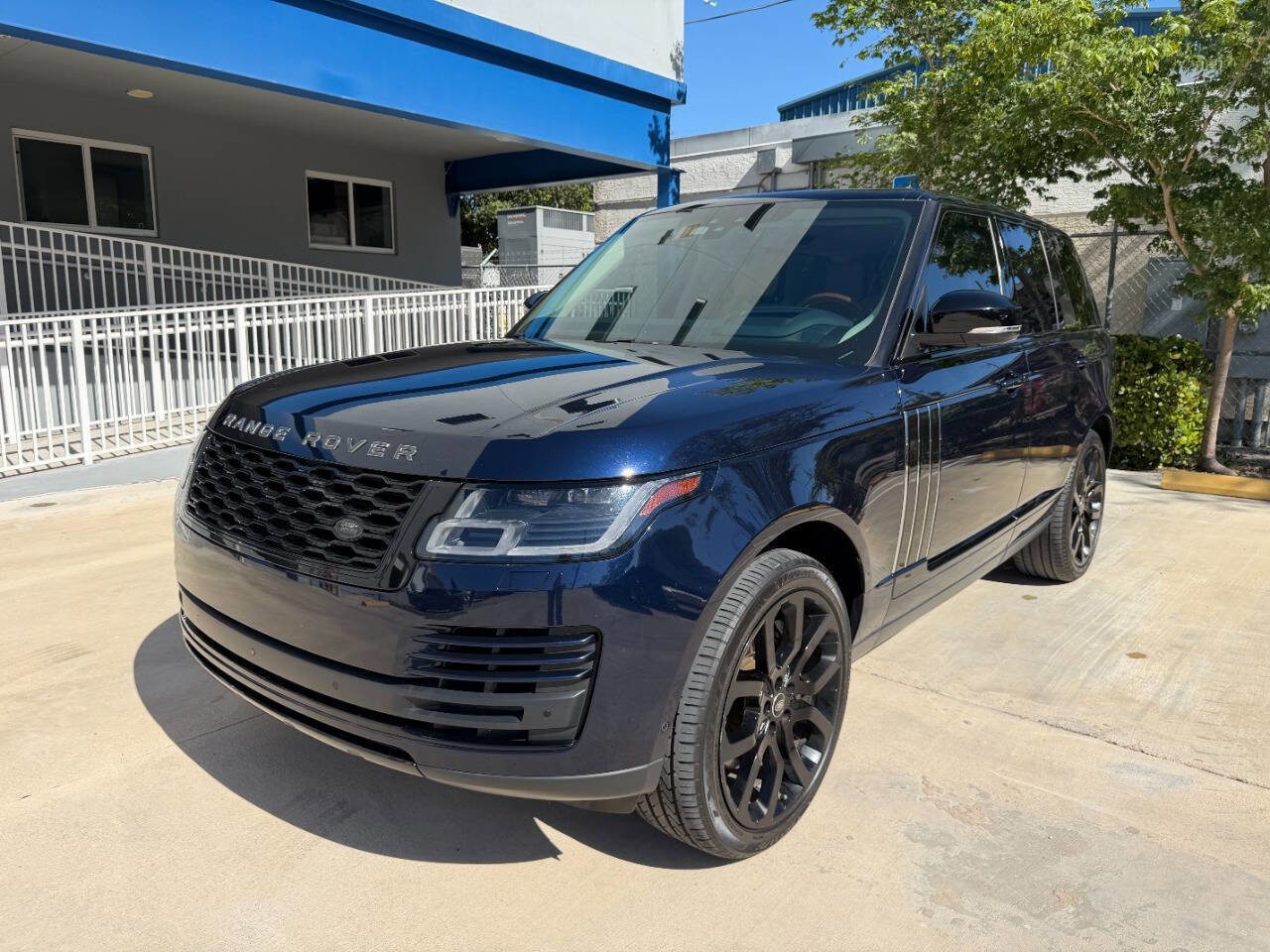 Used 2021 Land Rover Range Rover Westminster Edition image 1
