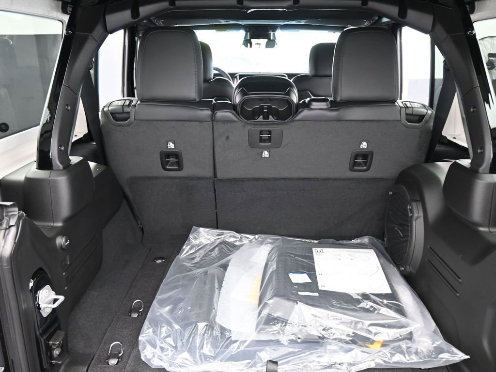 New 2026 Jeep Wrangler Sahara image 34