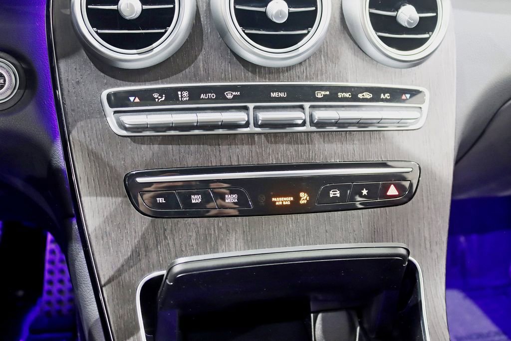 Used 2022 Mercedes-Benz GLC 300 4MATIC Coupe image 28