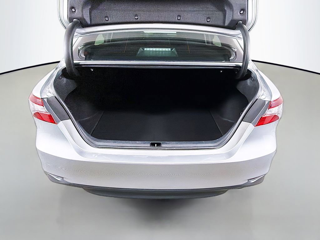 Used 2022 Toyota Camry LE image 24