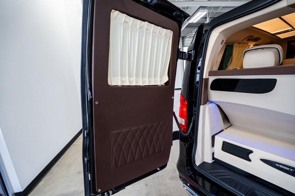 Used 2020 Mercedes-Benz Metris Passenger image 53