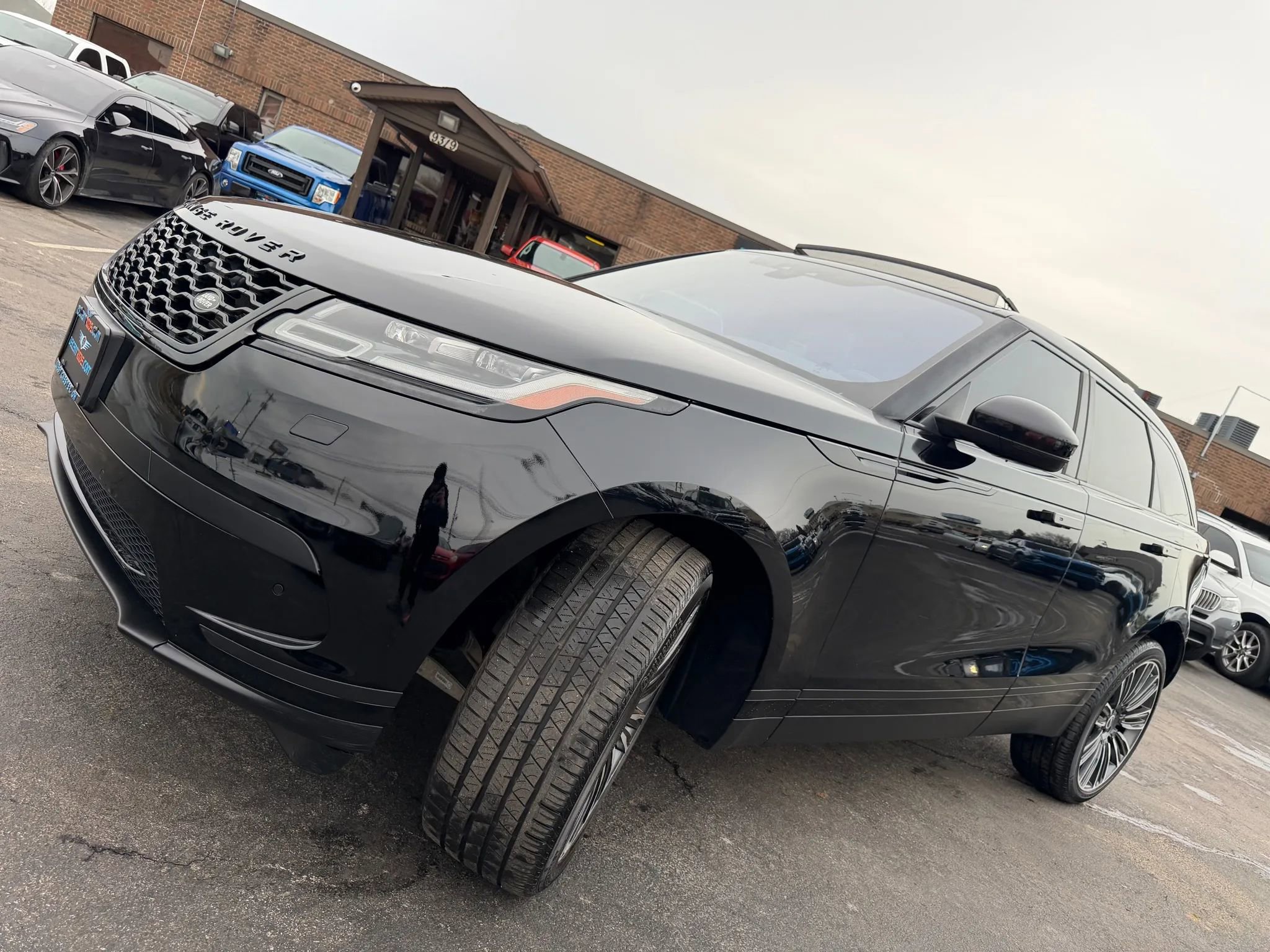 Used 2020 Land Rover Range Rover Velar S image 52