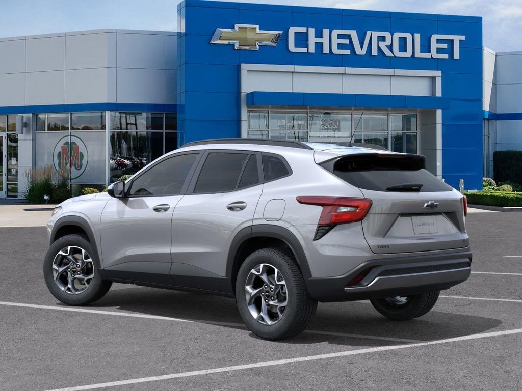 New 2026 Chevrolet Trax LT w/ Driver Confidence Package FWD image 3