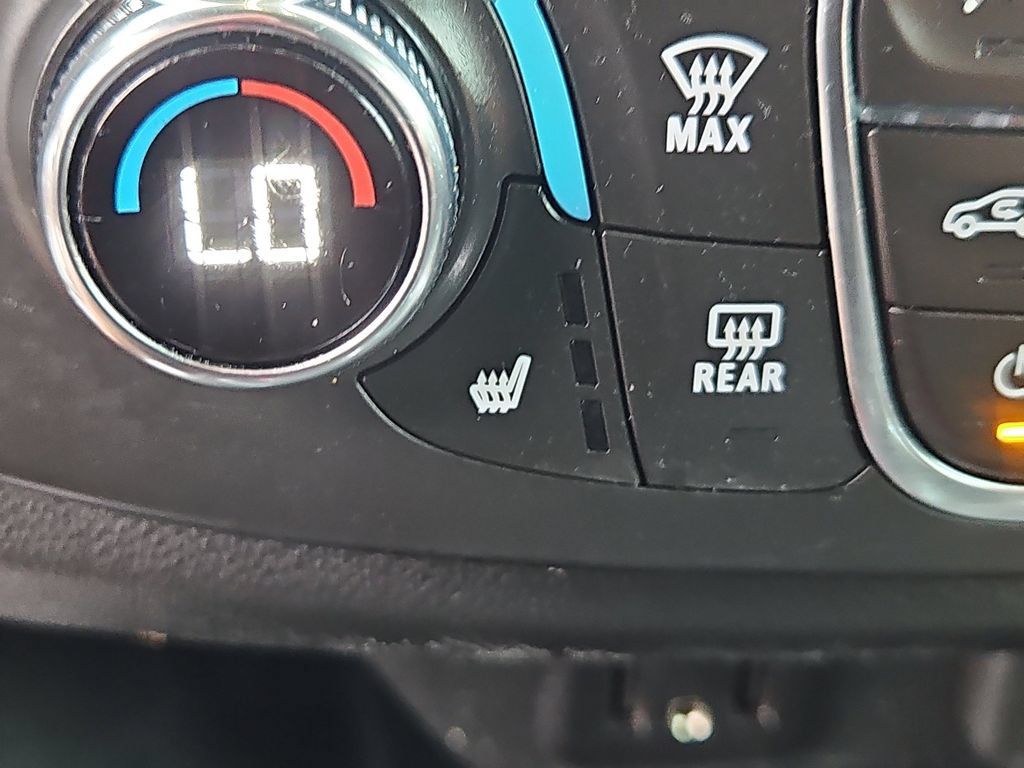 Used 2023 Chevrolet Traverse LT AWD/4WD image 19