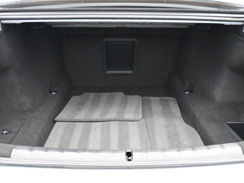 Used 2023 BMW 760i xDrive image 23