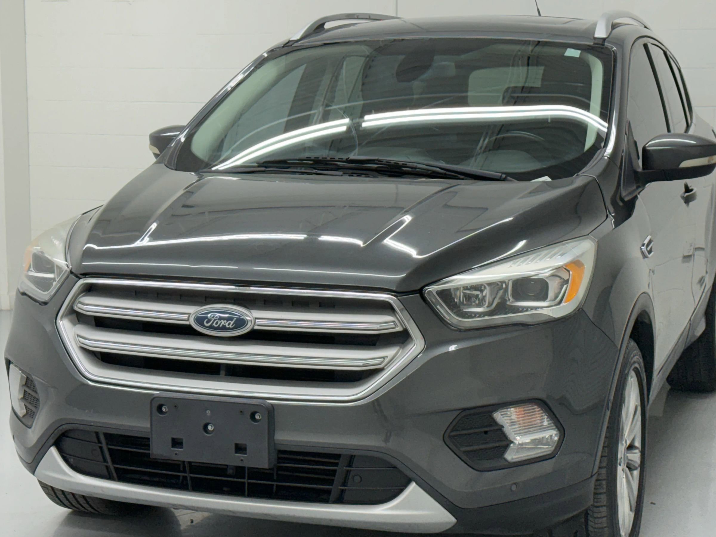 Used 2018 Ford Escape Titanium image 9
