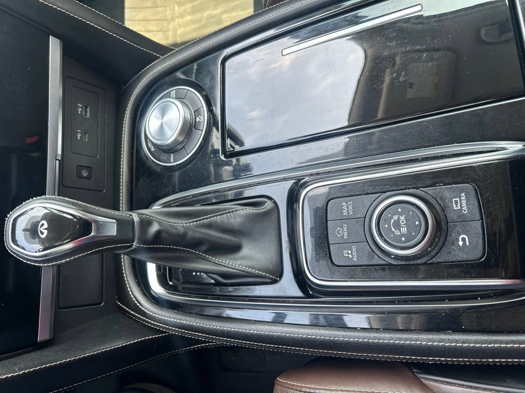 Used 2023 INFINITI QX80 Premium Select w/ All-Season Package AWD/4WD image 16