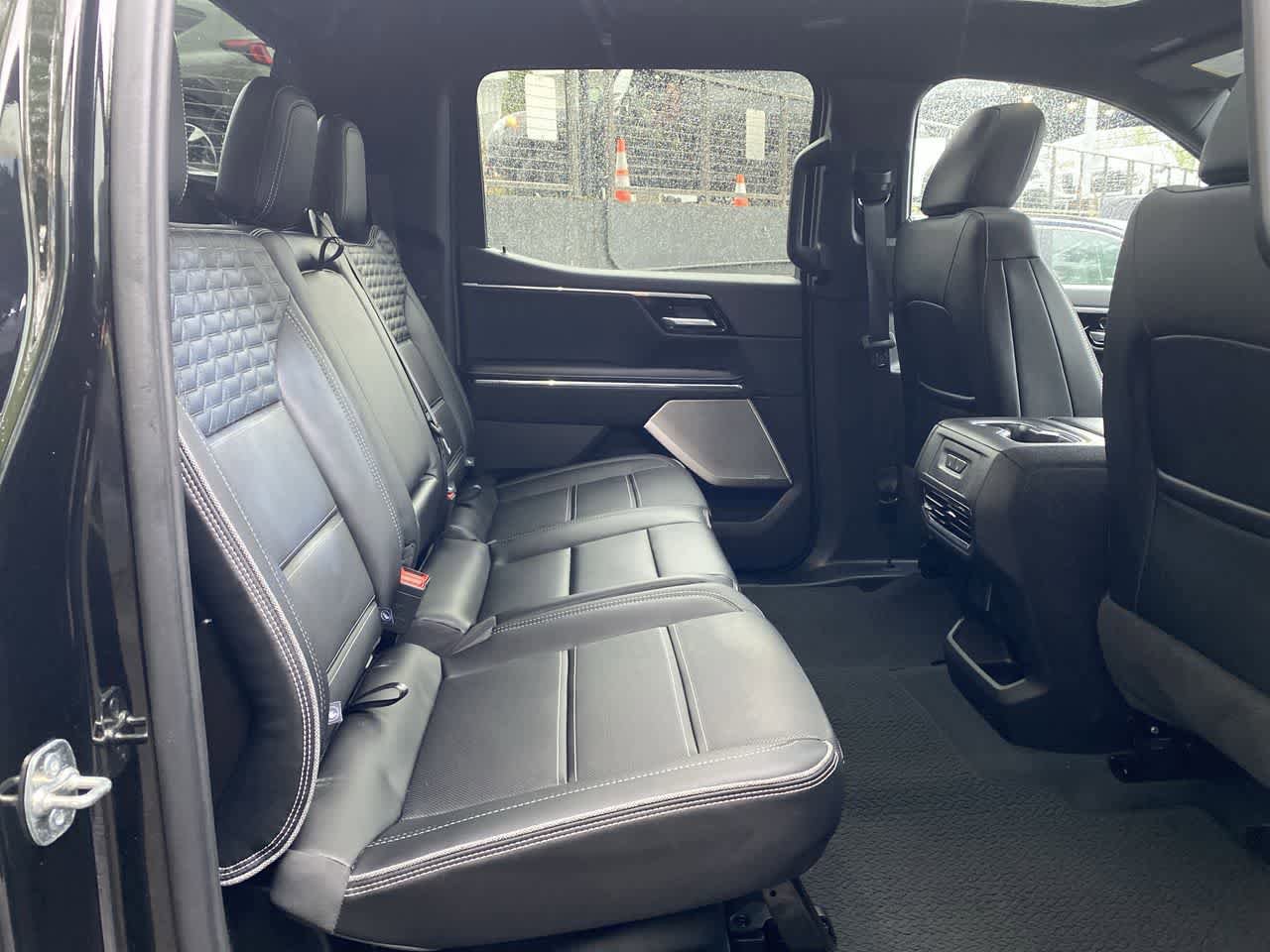 Used 2025 GMC Sierra EV Denali AWD/4WD image 17