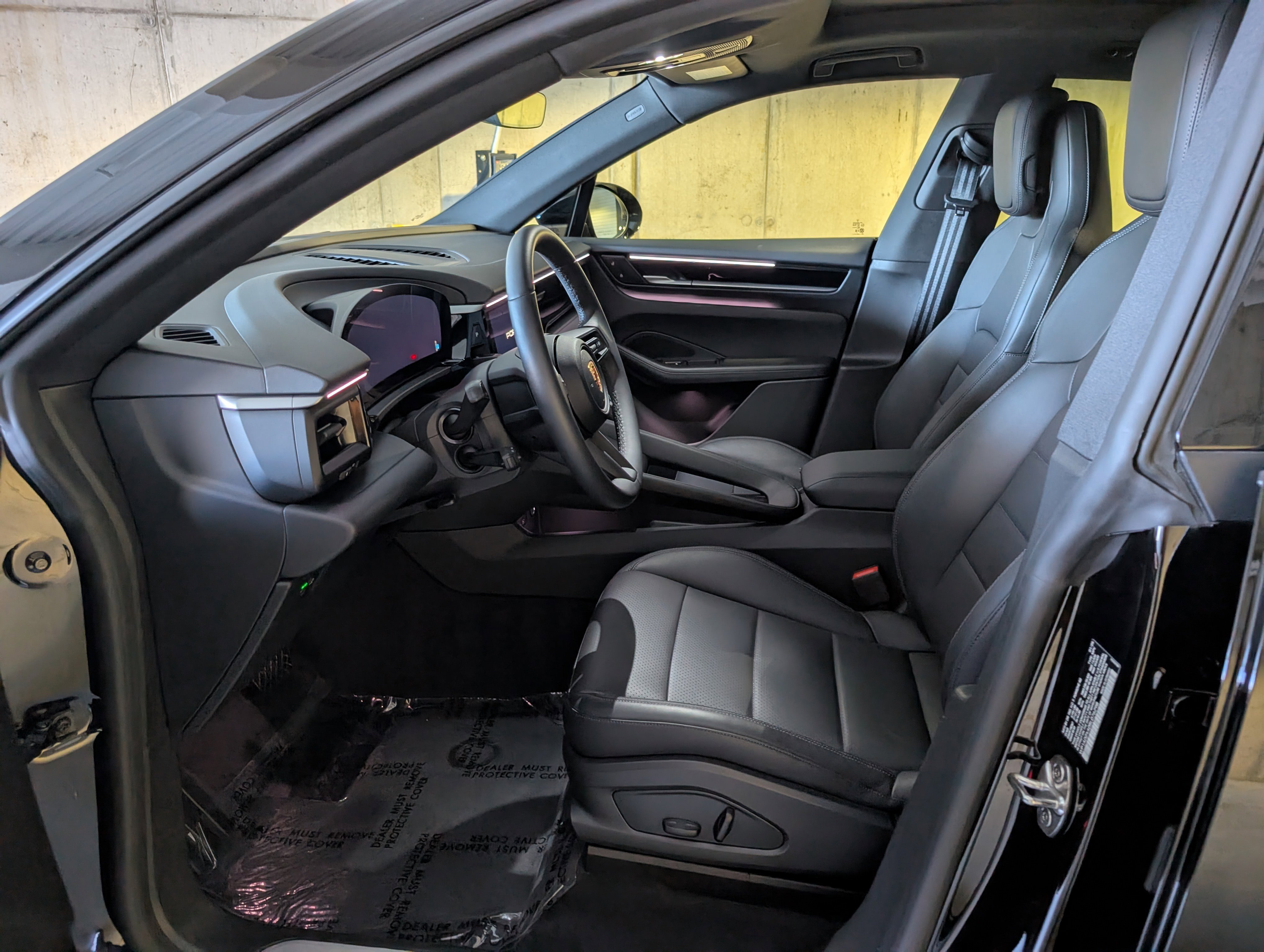 Used 2025 Porsche Macan Electric image 31