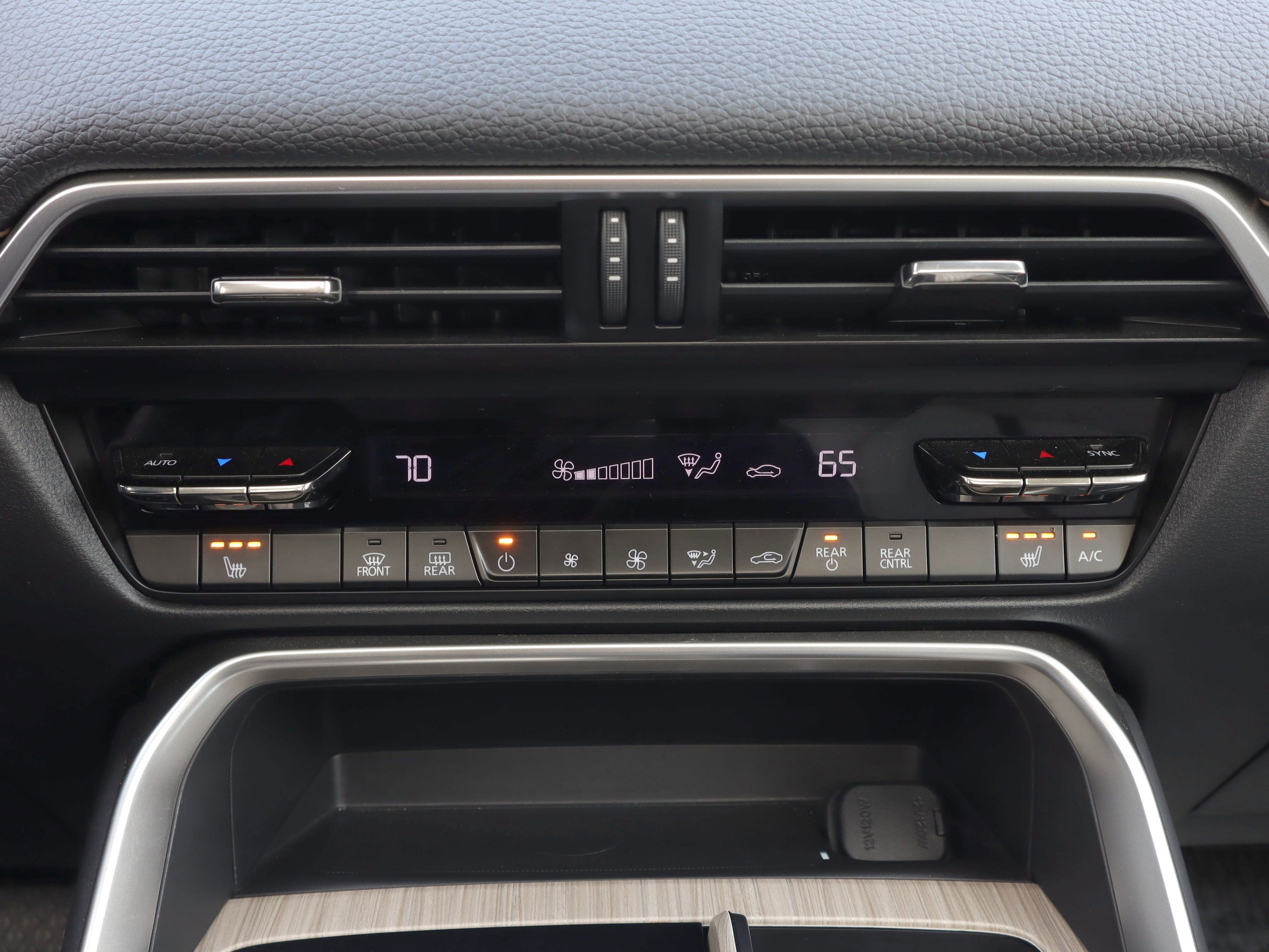 Certified 2024 MAZDA CX-90 Plug-In Hybrid w/ Premium Plus image 17