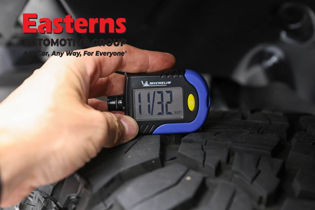 Used 2024 Jeep Wrangler Unlimited Sahara w/ Technology Group AWD/4WD image 28
