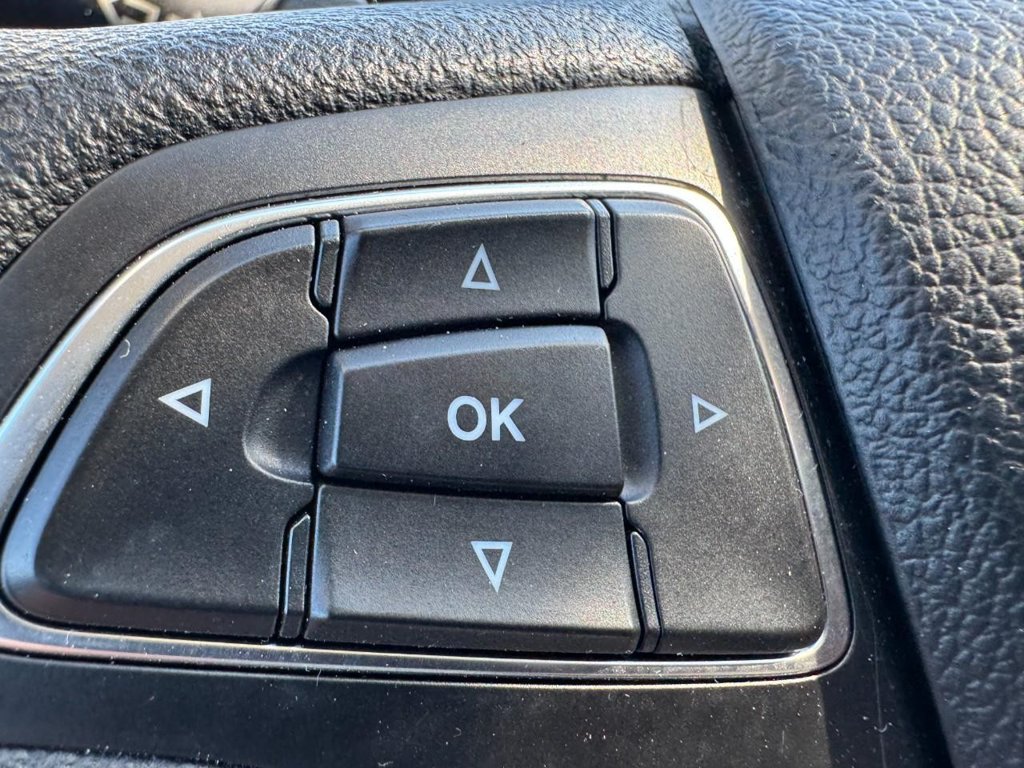 Used 2017 Ford Escape SE w/ Equipment Group 201A FWD image 16