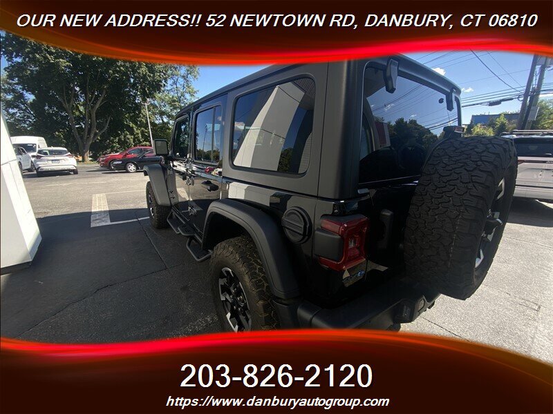 Used 2024 Jeep Wrangler Unlimited Rubicon 4xe w/ Technology Group AWD/4WD image 5