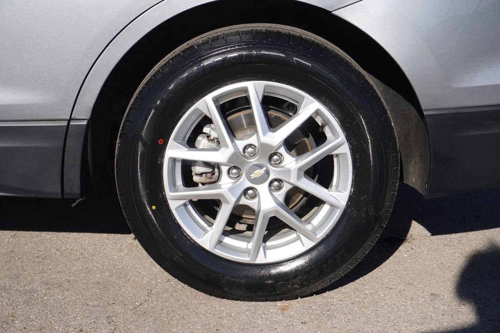 Used 2023 Chevrolet Equinox LT image 11