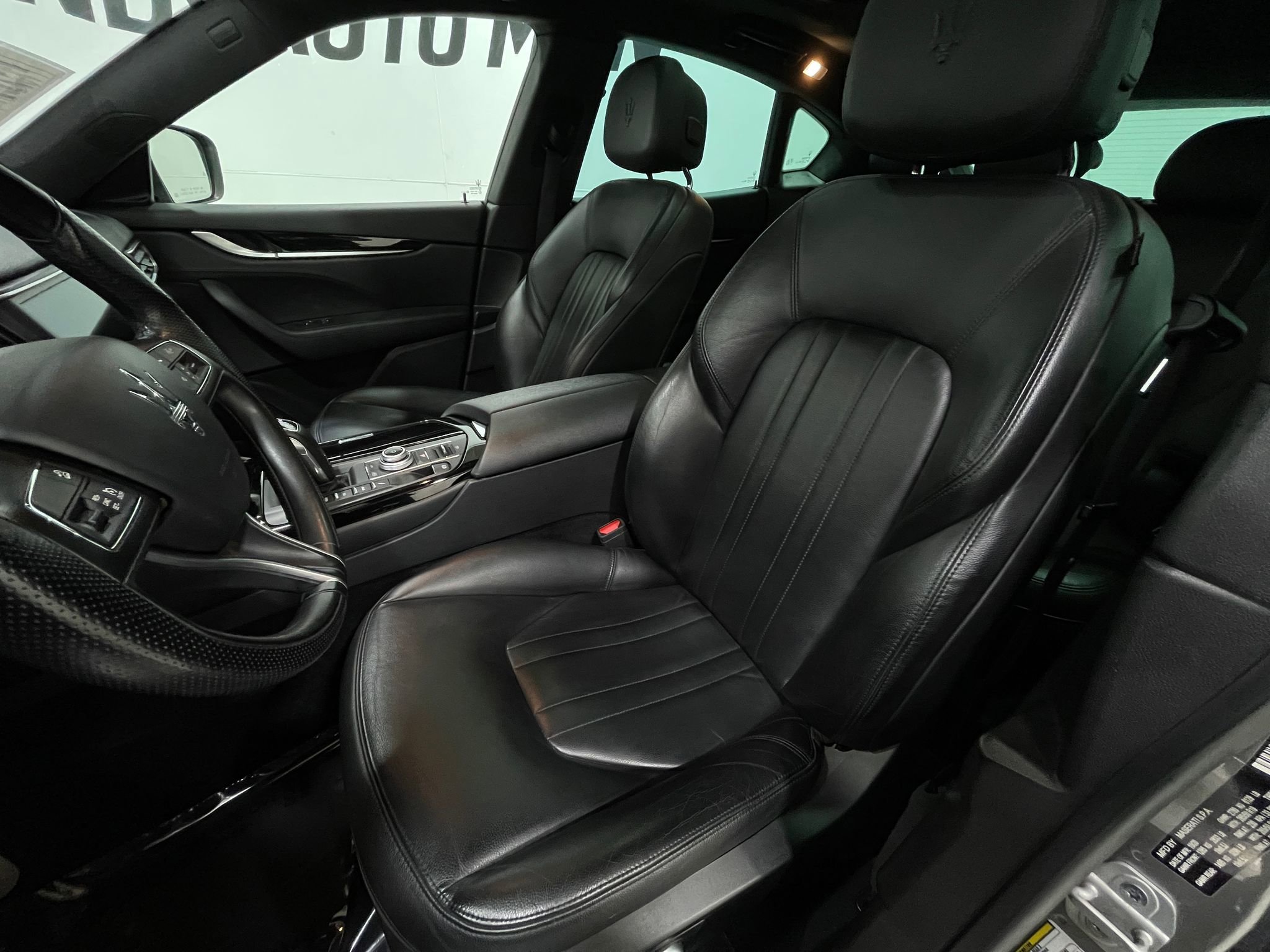 Used 2021 Maserati Levante image 12