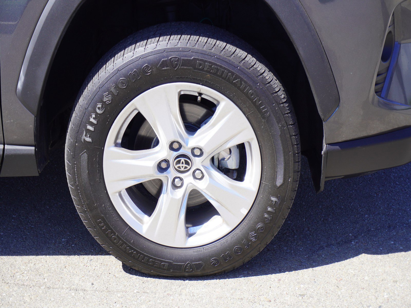 Used 2021 Toyota RAV4 XLE w/ Convenience Package AWD/4WD image 5
