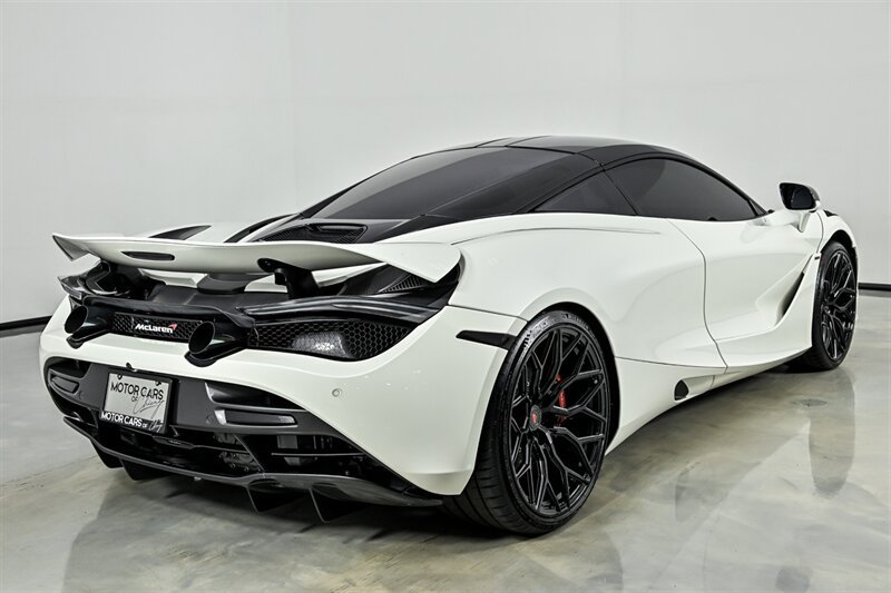Used 2018 McLaren 720S RWD image 13