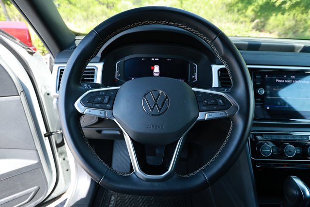 Used 2023 Volkswagen Atlas Cross Sport SE FWD image 6