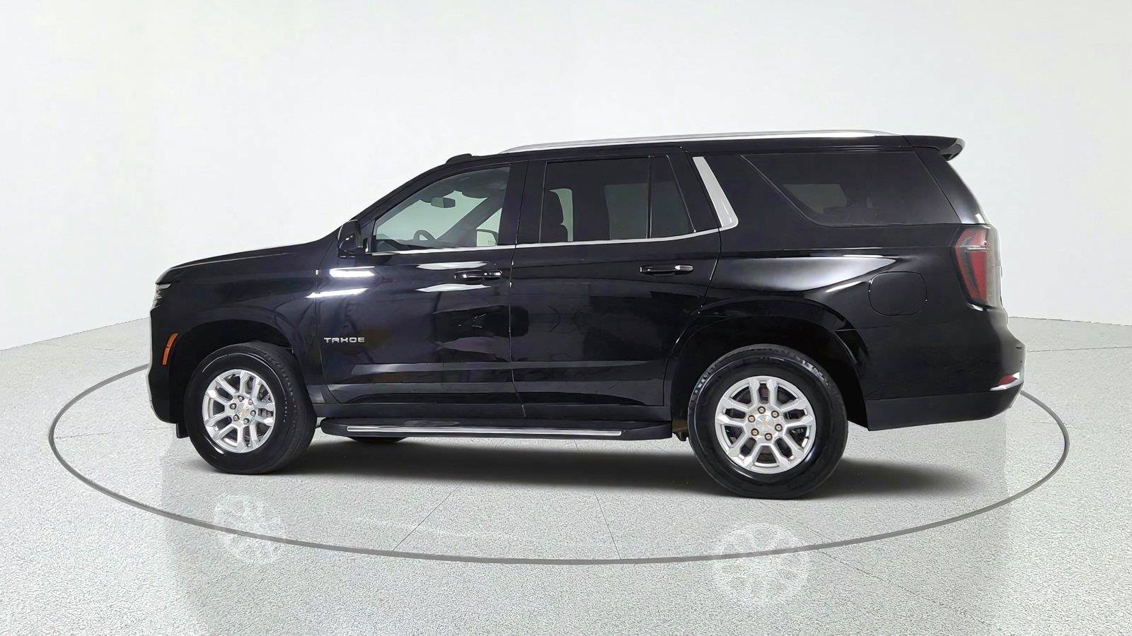 Used 2025 Chevrolet Tahoe LT AWD/4WD image 4
